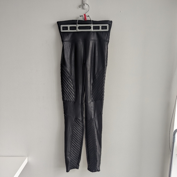 Spanx Faux Leather Moto Leggings. Size M - Picture 2 of 6